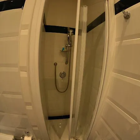 Petit Bijou De Vatican-trastevere Rzym